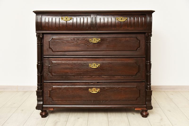 Dresser Assembly in Kansas City, KS